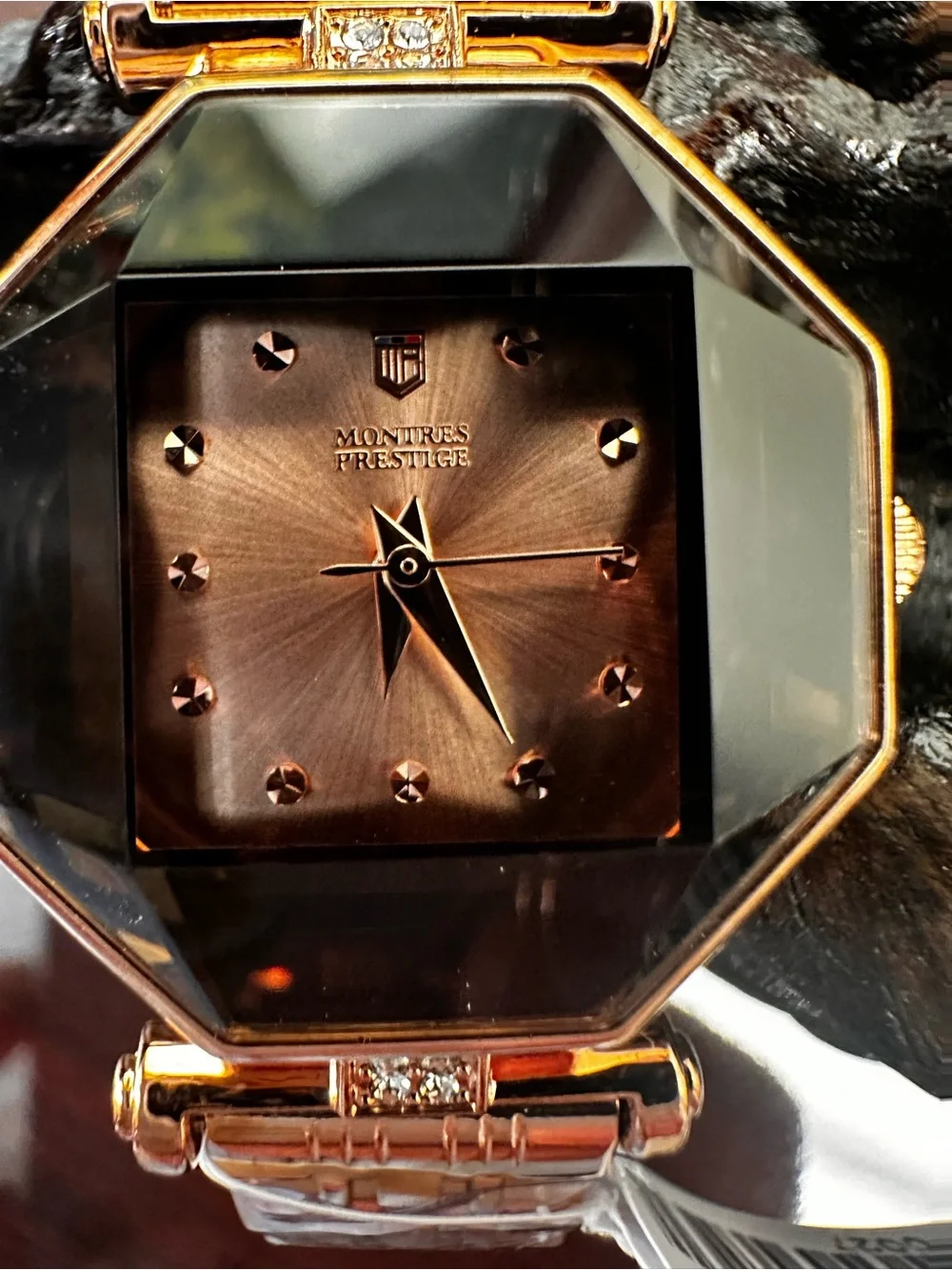 Montres Prestige Invicta Octagonal Rose Gold Crystal Accent Bracelet Watch